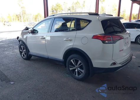 2018 Toyota Rav4 Xle z USA, uszkodzony, nr VIN JTMRFREV4JD247742